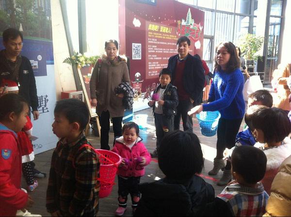 圣誕彩球裝、裝、裝